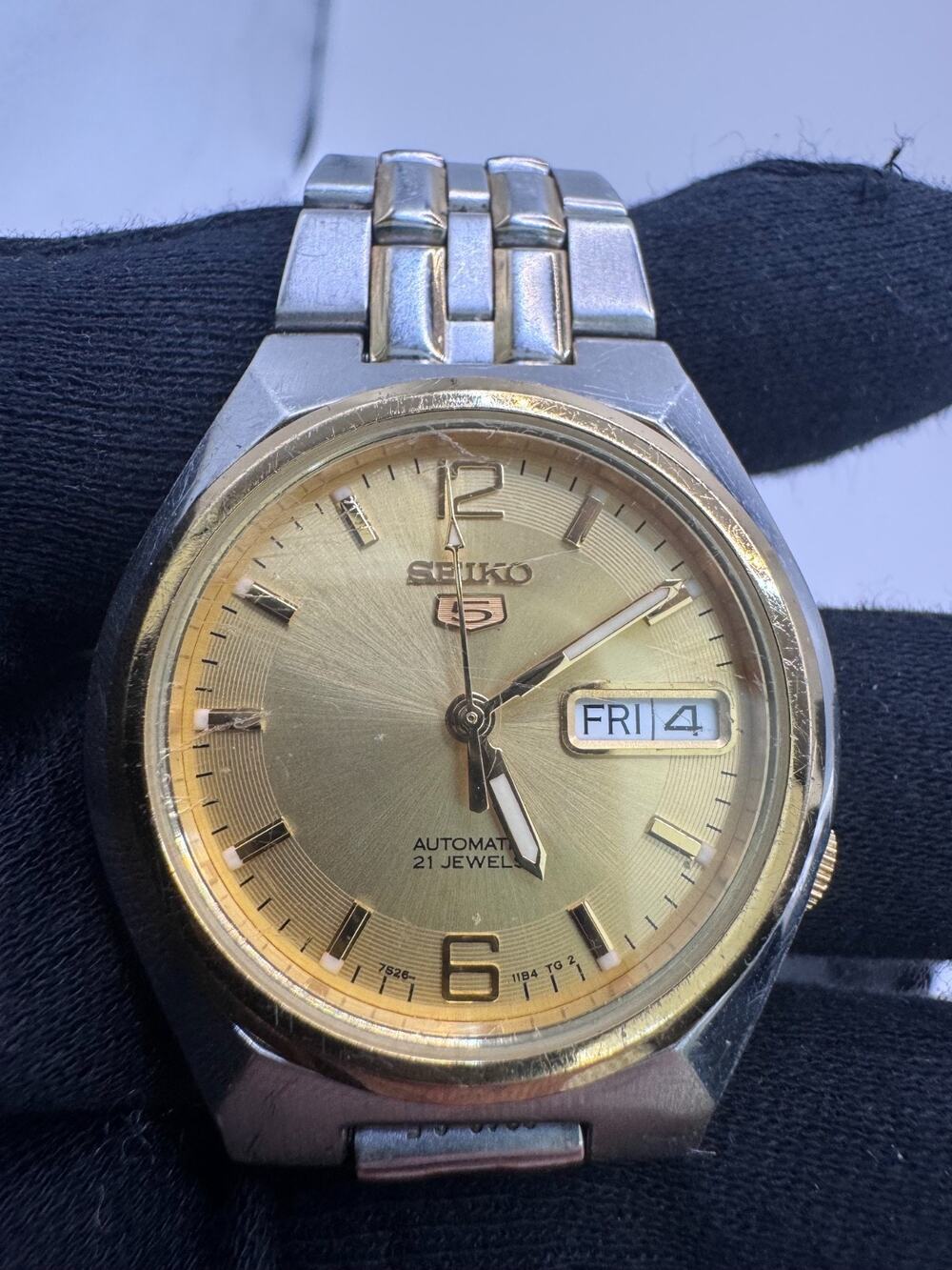 Vintage Seiko 5 Automatic 7S26 Day/Date Japanese Men wrist Watch